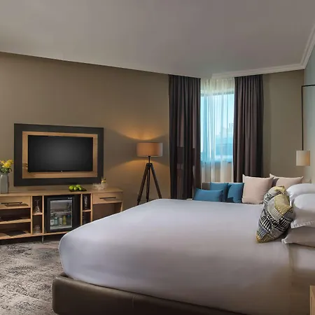 Expo Hotel 4*