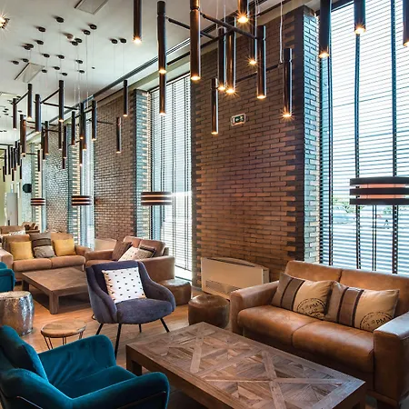 Expo Hotel 4*